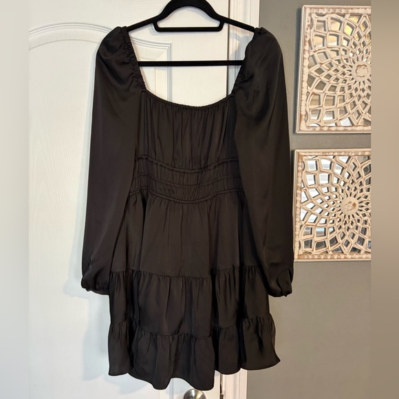 Aritzia | Sunday Best Martine Satin Longsleeve Dress - Picture 11 of 12